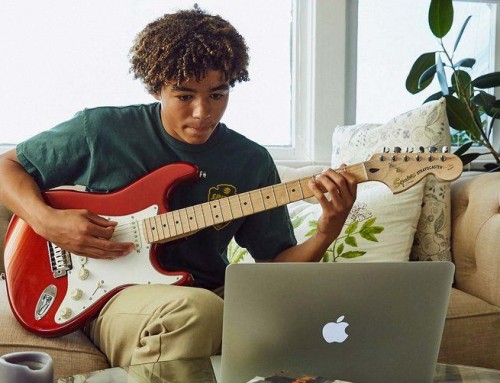 ¡Fender tendrá 3 meses de clases de guitarra gratis en línea!